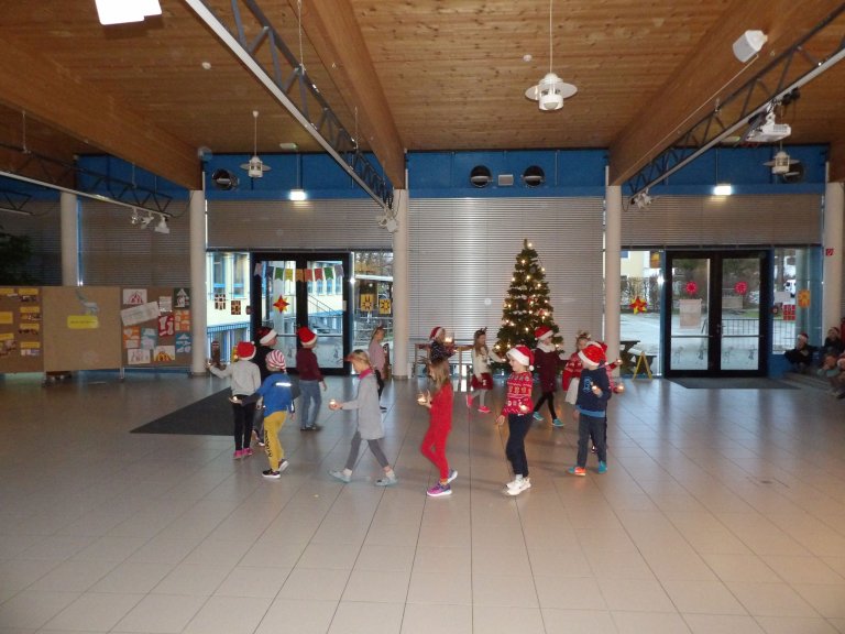 Grossansicht in neuem Fenster: Weihnachtsfeier - 7