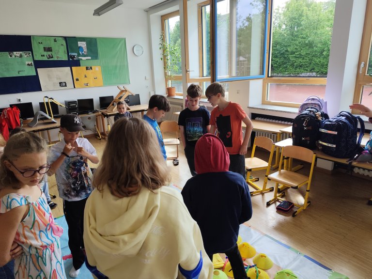 Weltspiel - 4